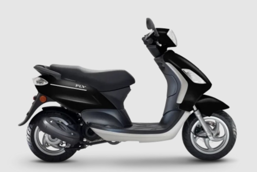 Piaggio Fly 50cc scooter rental Trogir